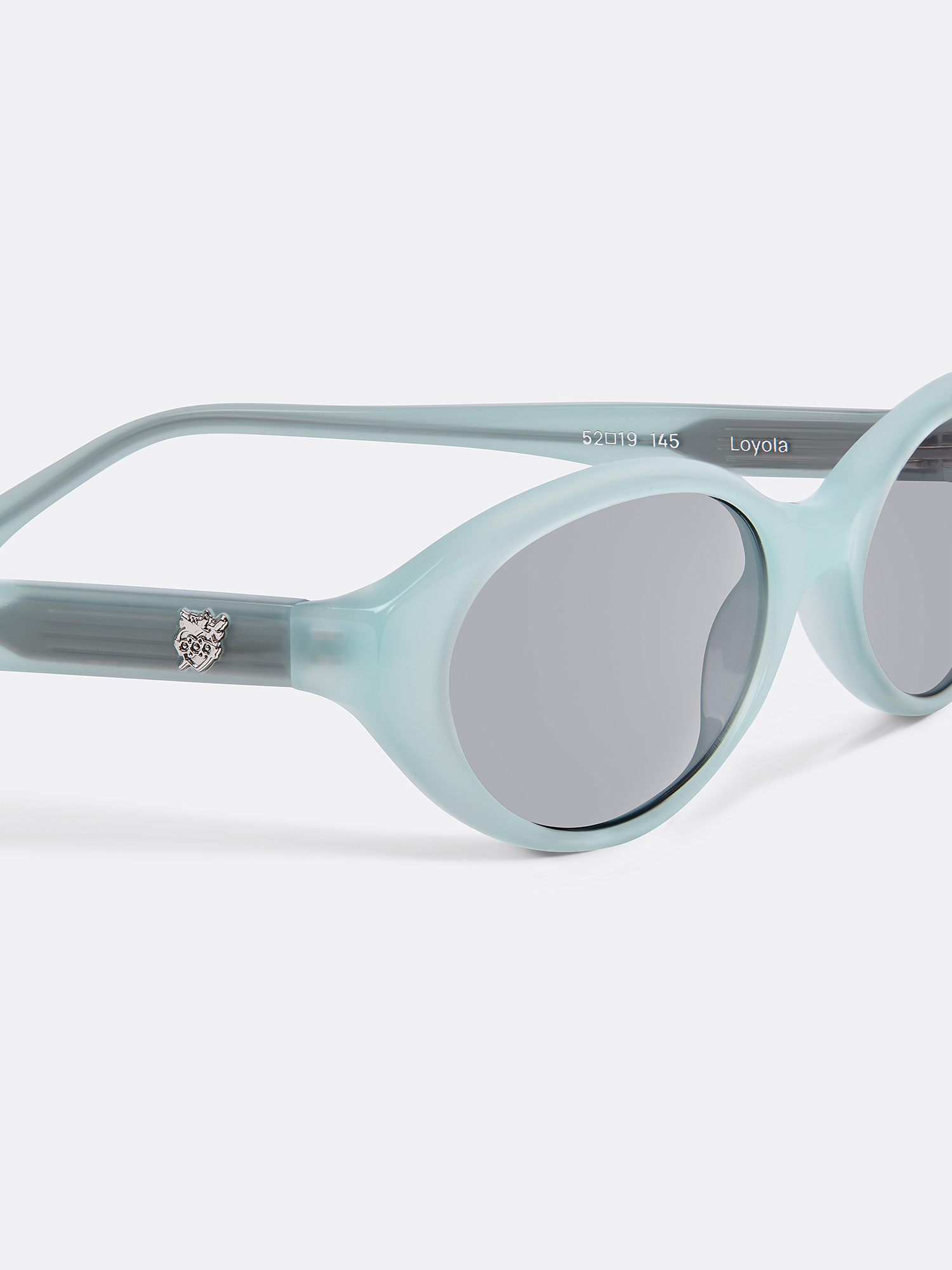 Loyola Frozen Aqua (Light Grey)